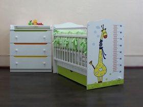 Кроватка детская Жираф с маятником в Зырянке - zyryanka.mebel-nsk.ru | фото